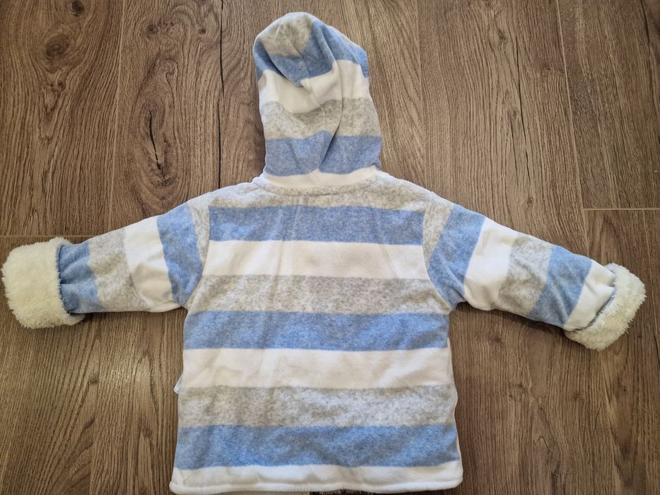 Бебешка пухена жилетка- 74 размер