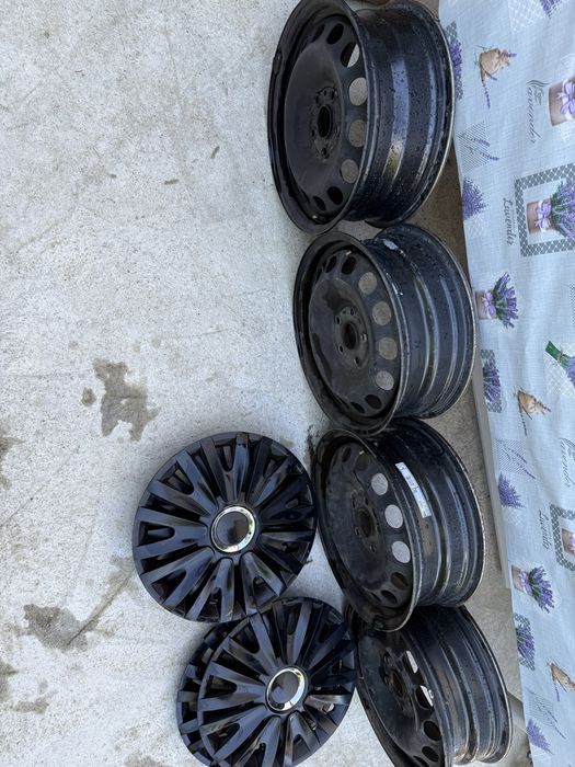 Jante tabla R16+set capace Volkswagen Jetta