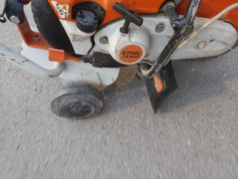 Stihl TS 410 - ръчен бензинов фугорез със количка