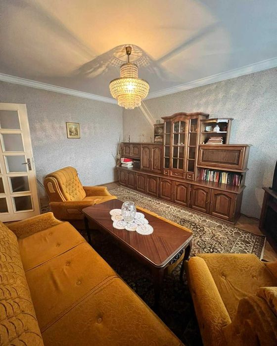 Просторен четиристаен + гараж в района на Стоматология