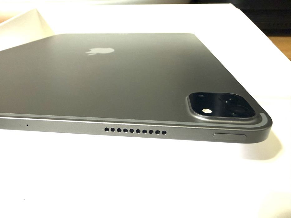 iPad Pro 12.9”  6th gen  256GB  M2