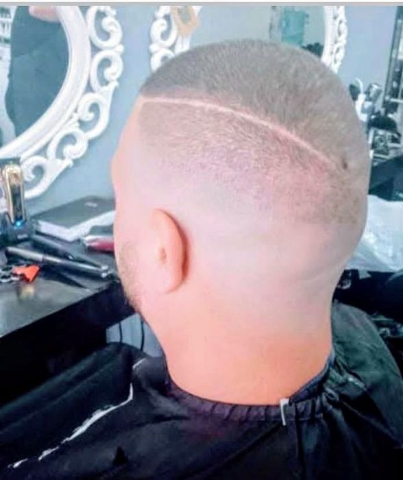 Предлагам мобилен фризьор  Варна