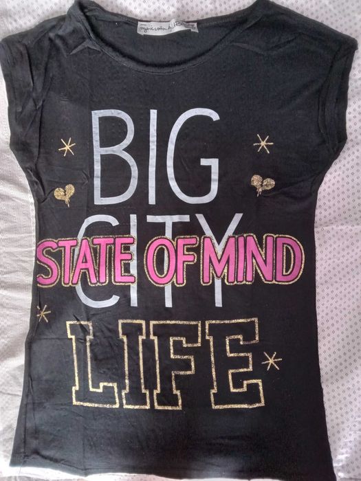 Tricouri de damă diverse modele