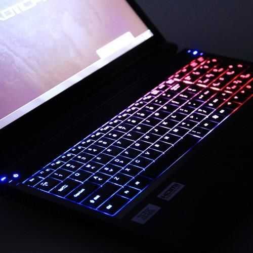 Laptop Clevo/ Sager P177SM 17.3 INCH 32GB RAM gtx 880m 2x SSD 512GB