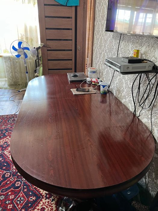 Продам стол 3 метра с 6 стульями