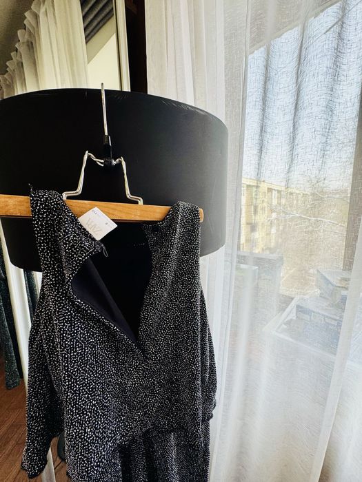 Продам нарядный комбинезон