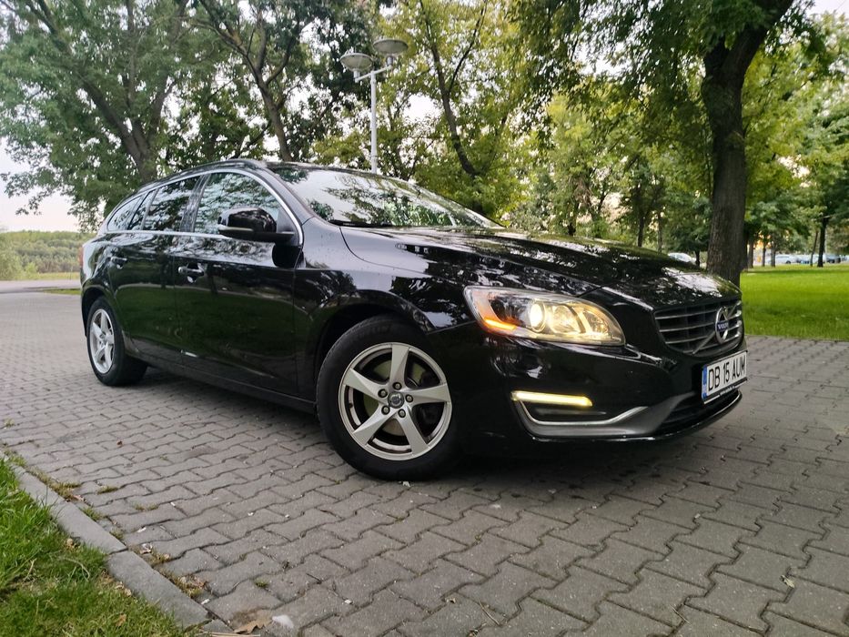 VOLVO V60 2015 — imagine 3