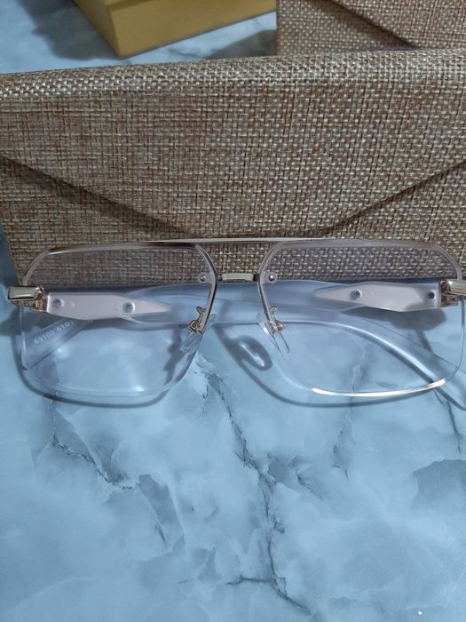 Продаю женские солнцезащитные очки