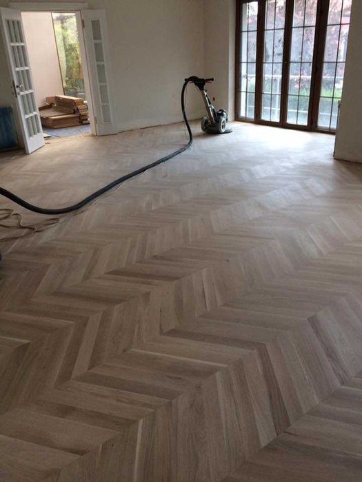 Raschetez parchet masiv, finisez parchet stratificat