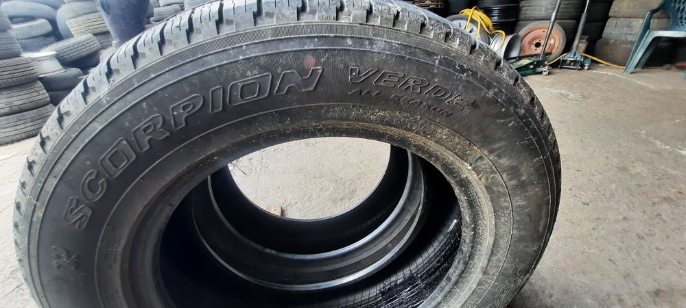 Всесезонни гуми-17цола-215/65-1бр.-65лв."PIRELLI "