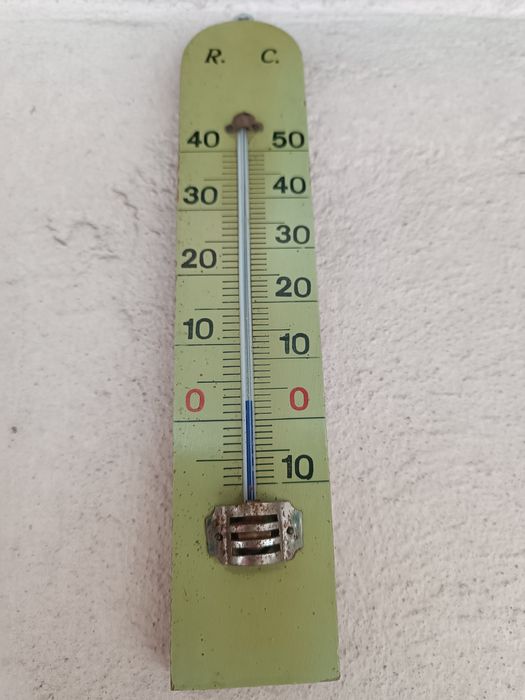 Termometru din  lemn anii 50