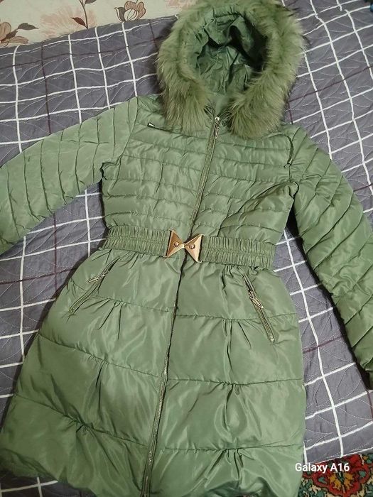 Продам женскую куртку