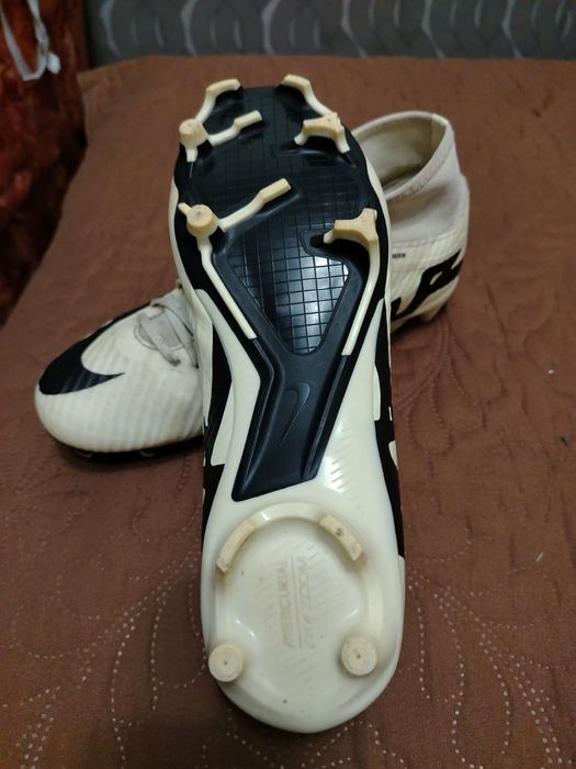 Калеври-спортни обувки