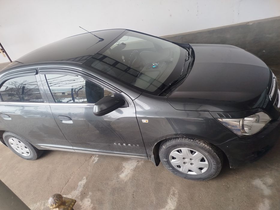 Cobalt 2020 sotiladi uzimiz salondan olganmiz narxini kelishamiz yana