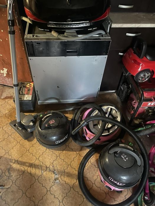 Прахосмукачка Henry