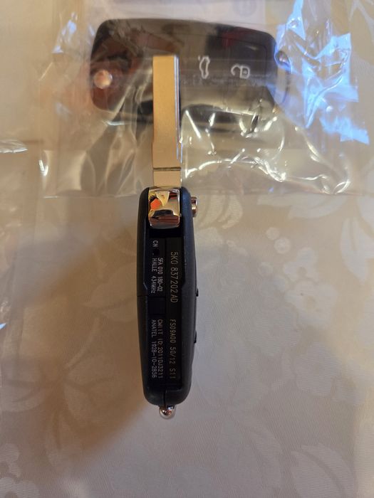 Чисто нова кутийка за ключ за Volkswagen !!!