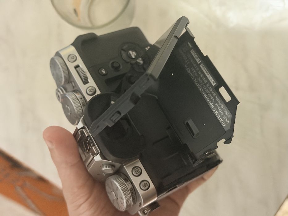 fujifilm xt5 siliver                                                 .