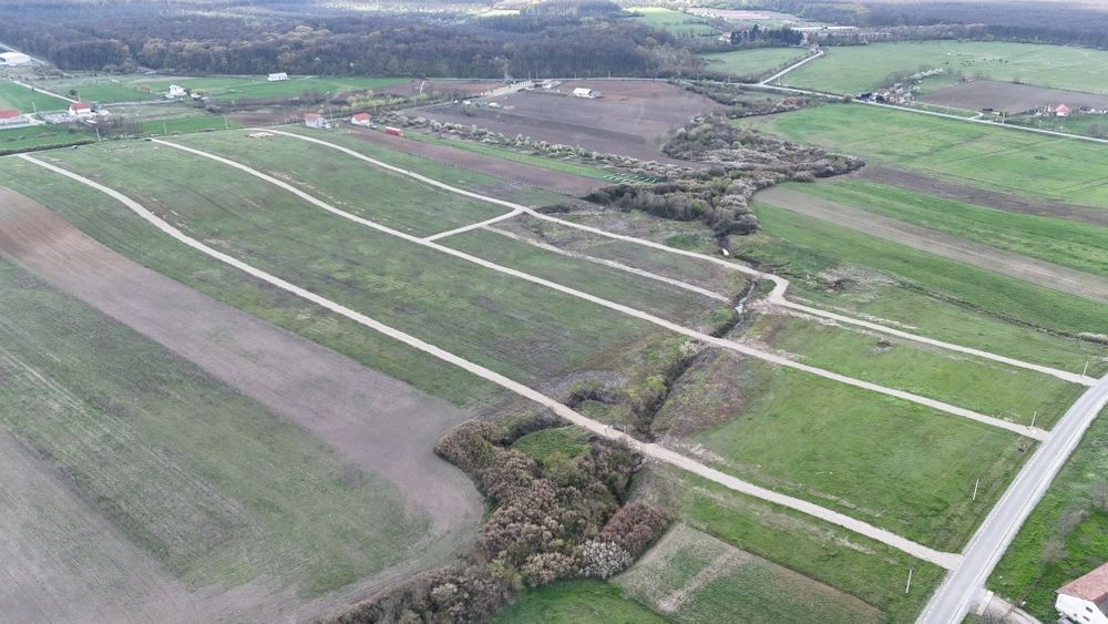 Teren ieșire Les ( Nojorid)