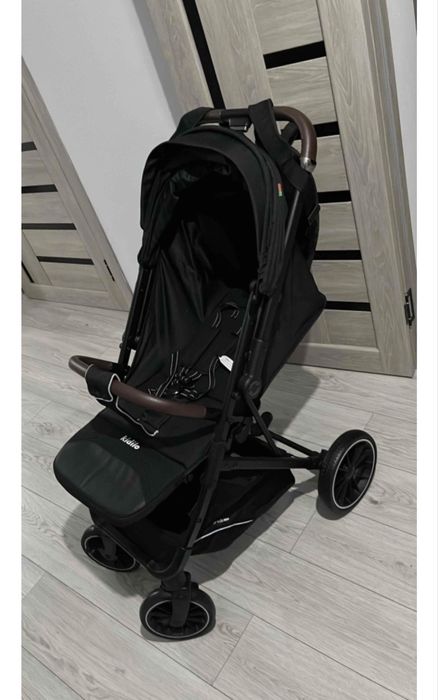 Продам коляску, с коробкой