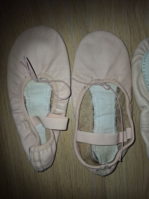 Нови кожени балетни туфли от Декатлон