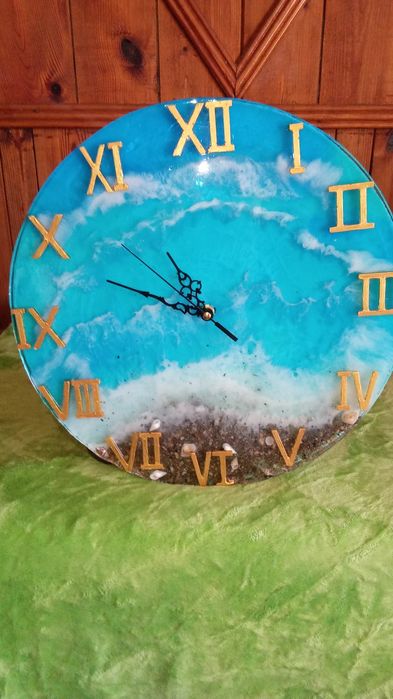 Холна маса в комплект със часовник и поднос