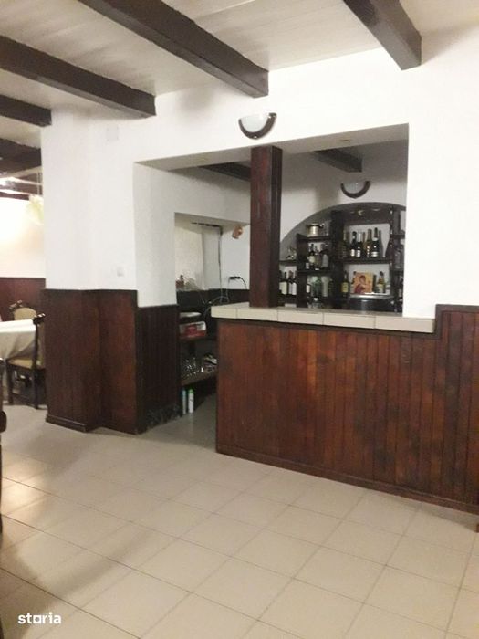 Casă spațioasă cu piscină și facilități moderne