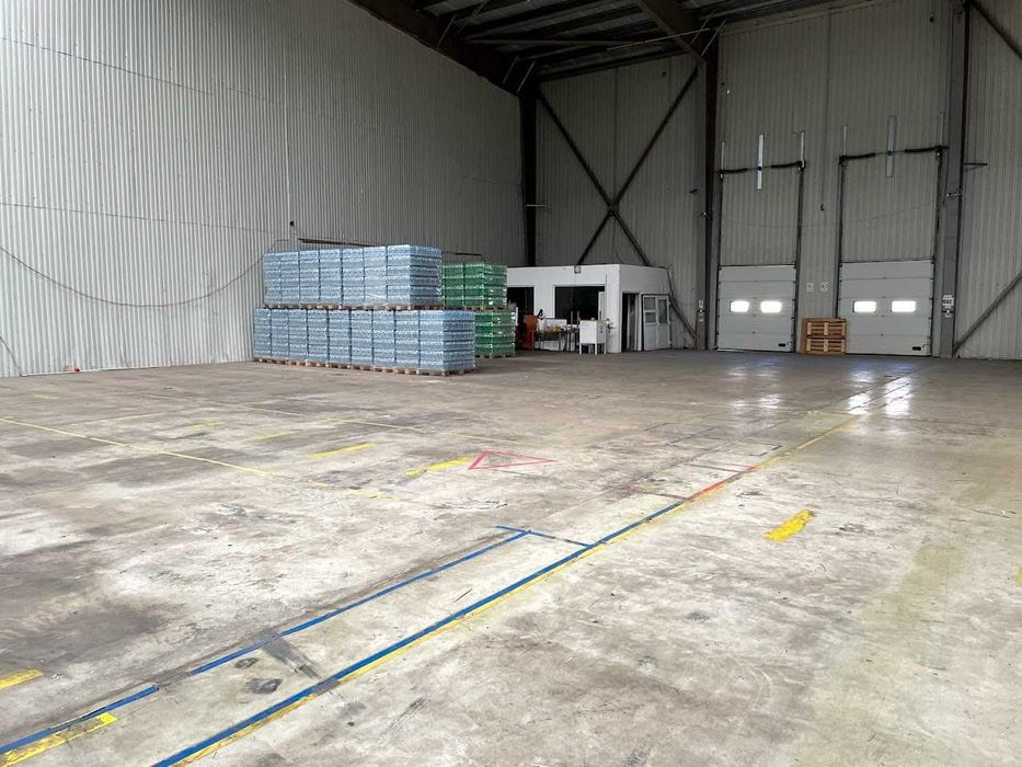 Depozite de închiriat - Spațiu comerial