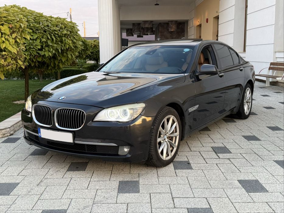 BMW Seria 7 730d F01 2011 Trapa/Soft close/Clima 4 zone!!Proprietar!!