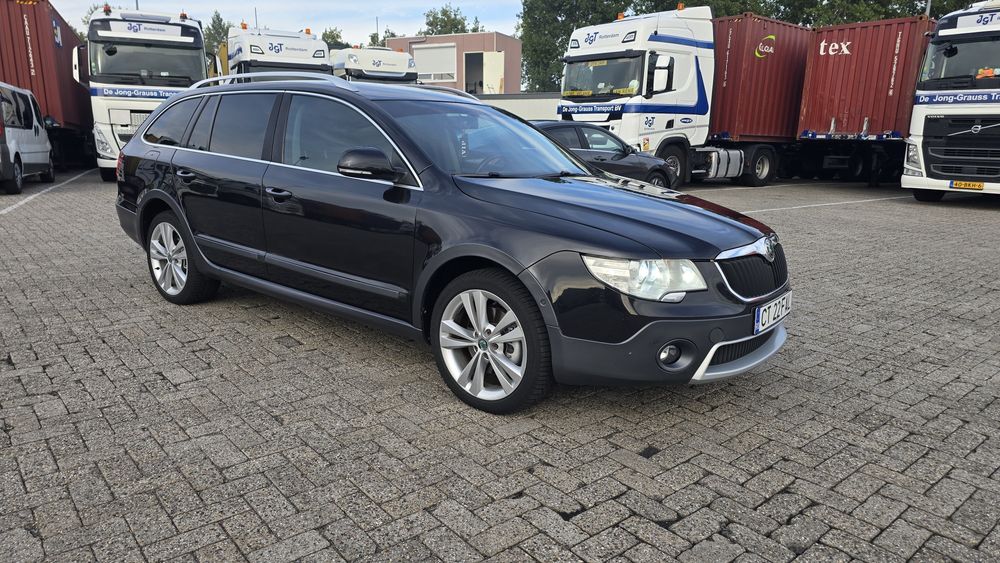 SKODA Superb 2013 — imagine 85