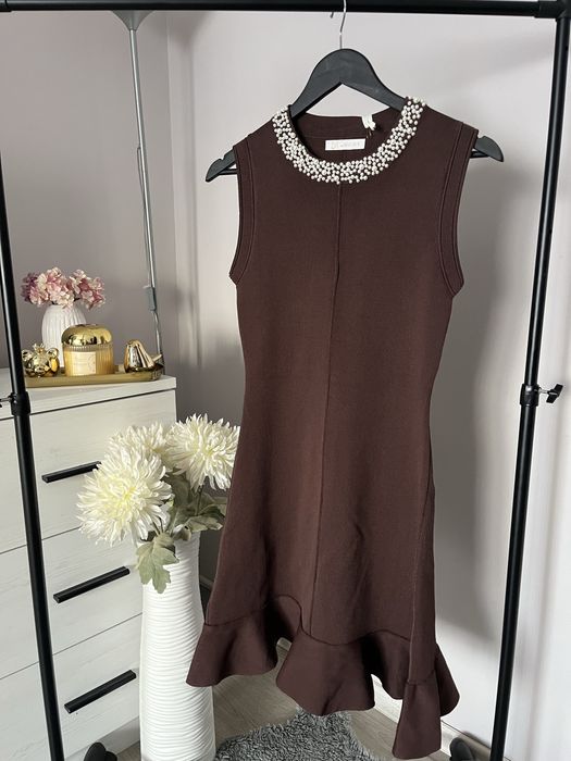 Елегантна рокля