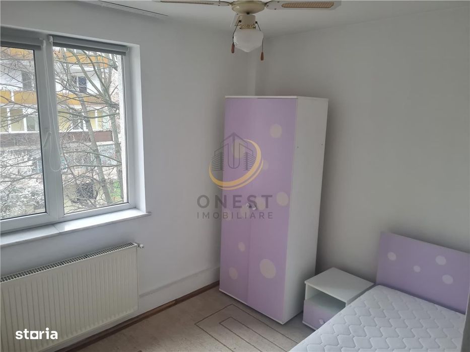 Apartament cu 4 camere zona Unic UMF