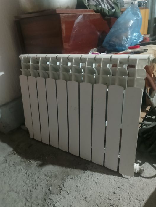 Продам батарею би метал