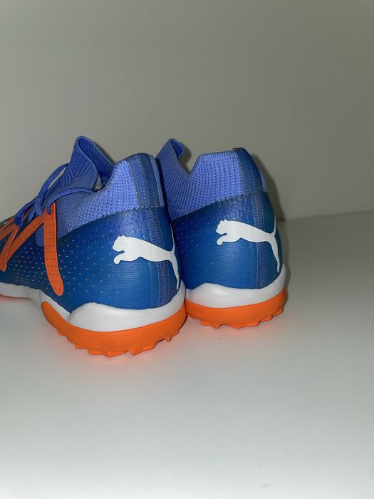 Кроссовки для футбола