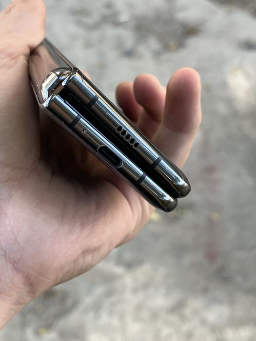 Продам samsung z fold 1