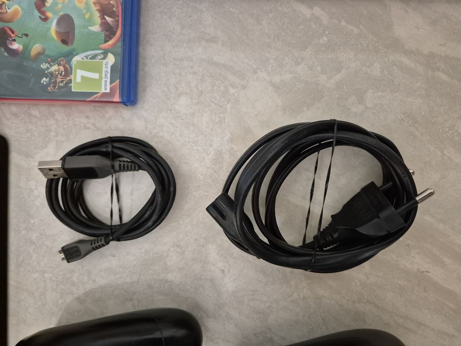 PS4 Slim + 2 джойстика + 10 ТОП ИГРИ (ПОДАРЪК FIFA!)