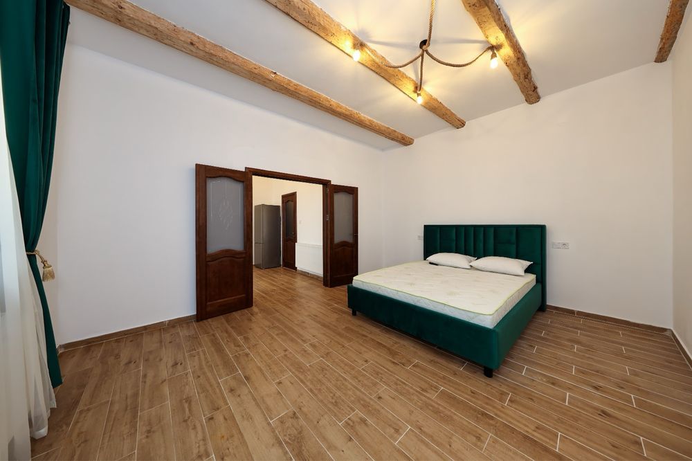 Inchiriez apartament la Casa ( Casa singur in Curte) pet friendly
