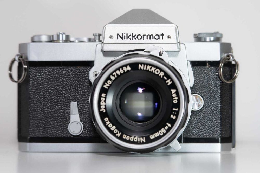 Aparat film Nikon Nikkormat FTn cu obiectiv Nikon Nikkor-H 50mm F2