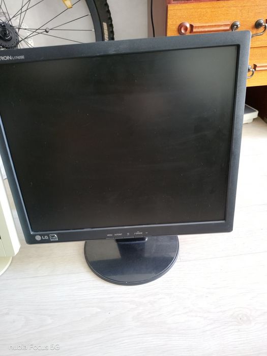 Продам мониторы в отличном состоянии