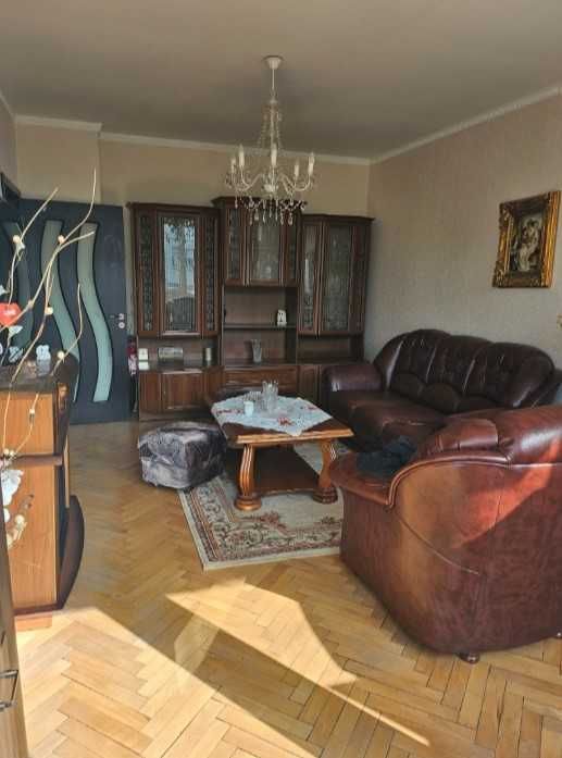 Продава се Двустаен апартамент в София, Център - 65 кв.м за 2445 €/кв.м - Снимка #2