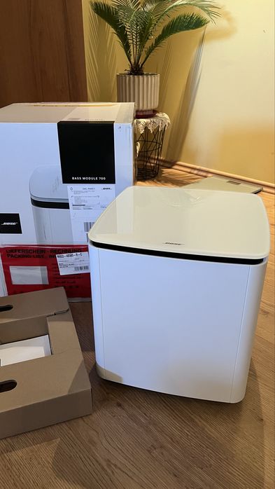 Bose BassModule 700 White