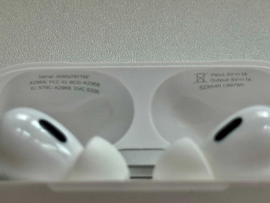 Casti Apple Airpods Pro 2 (A doua Generatie - 2023 USB-C)