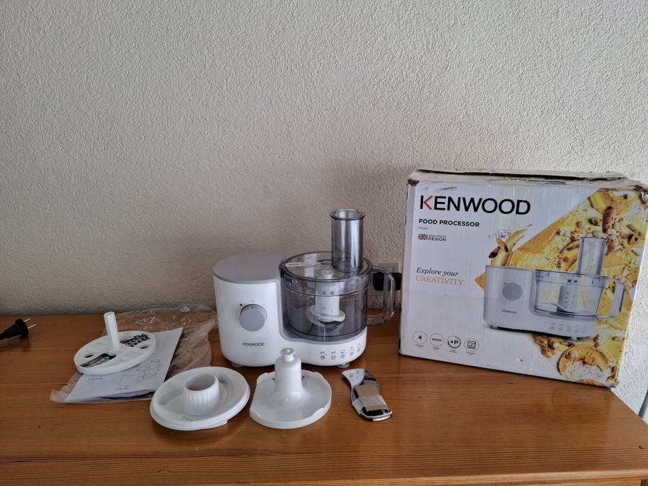 Kenwood кух.робот купа 1,4 л, блендер, емулгатор, рязане, шредер 400W