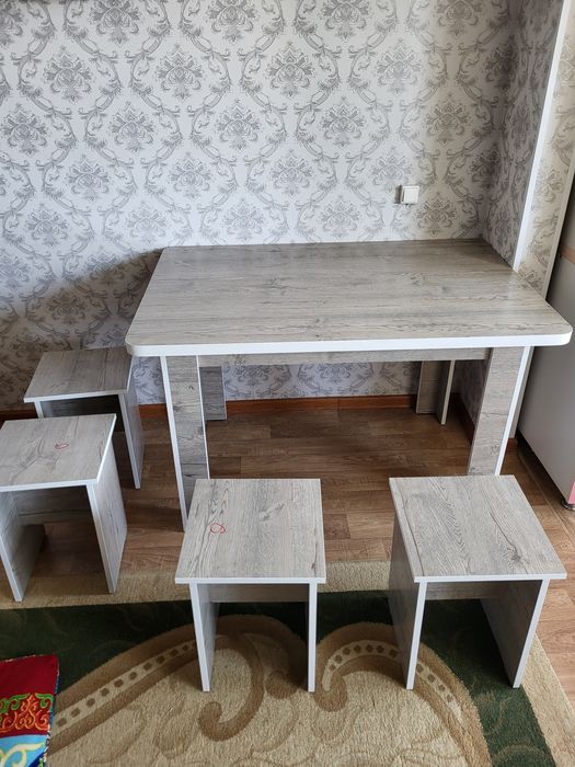 Кухонная стол стулья