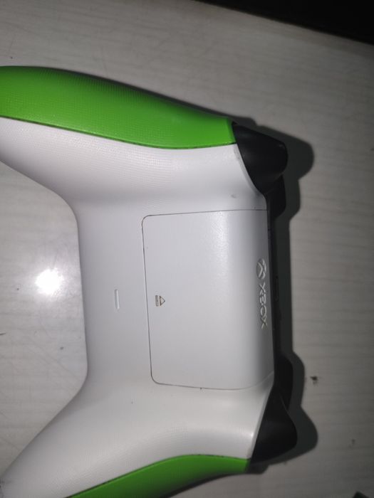 Xbox s 512 gb перфектна конзола