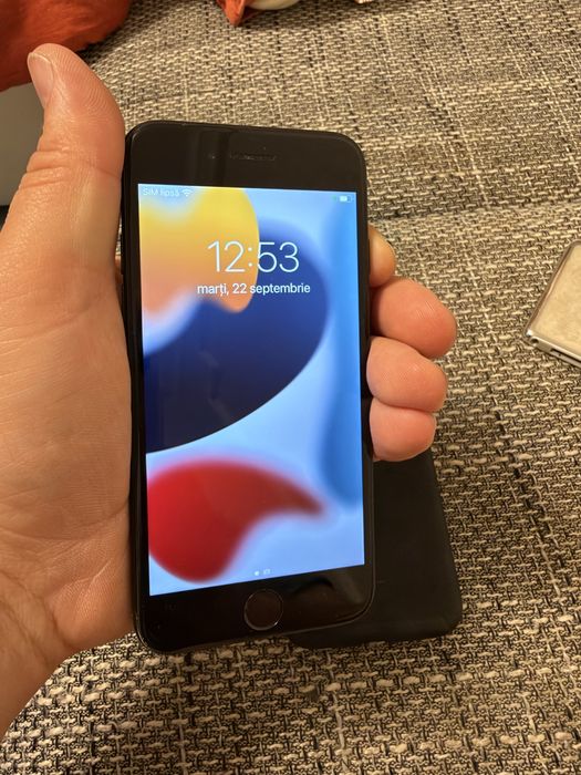 iPhone 7 – 32GB – baterie 100% – impecabil