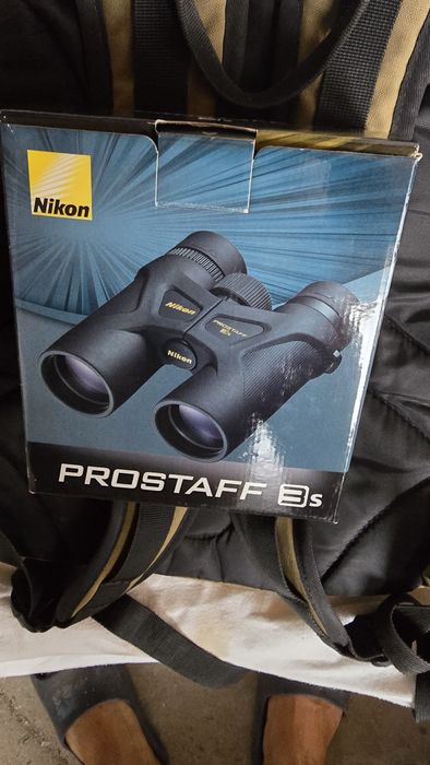 Nikon prostaff 3s  10x42 nou