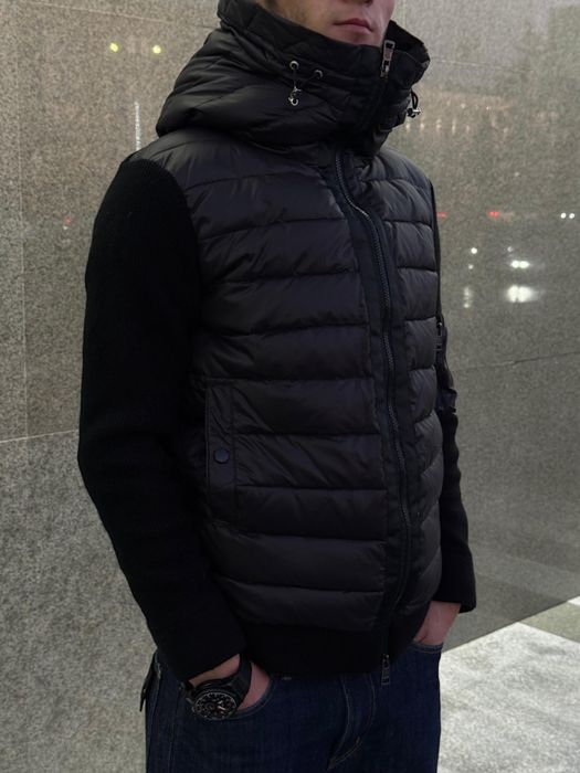 Продам куртку Moncler
