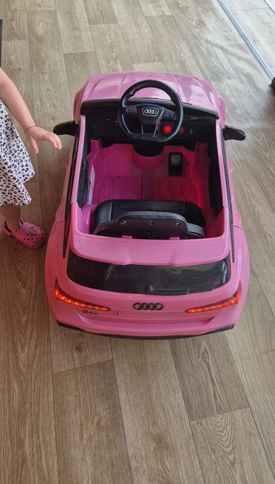 Masina  electrica Audi  pentru copii