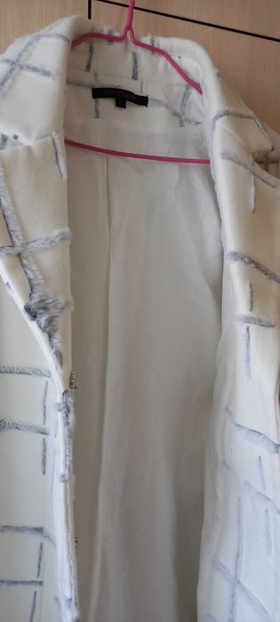 Продам пальто весеннее