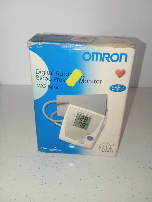Апарат за кръвно налягане OMRON